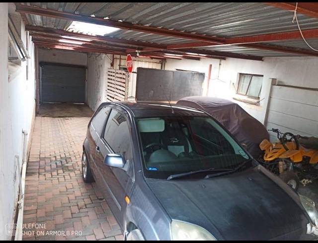 6 BEDROOM HOUSE FOR SALE IN LORENTZVILLE